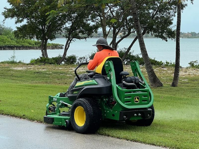 Commercial lawn maintenance